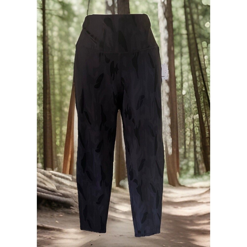 Whisper Active Women's Motion Legging  Black Camo Leggings Size L NWT